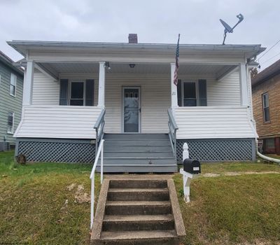 211 Liberty Avenue, House other with 2 bedrooms, 1 bathrooms and 2 parking in Clarksburg WV | Image 3