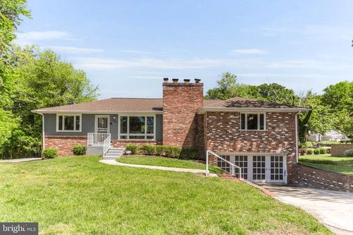 2300 Foster Pl, TEMPLE HILLS, MD, 20748-3024 | Card Image