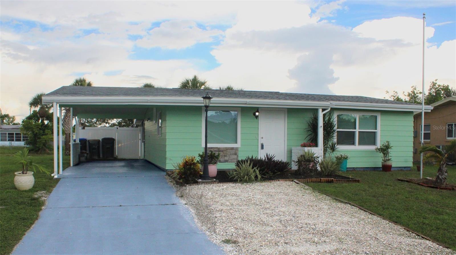Grobe St, North Port, FL 34287