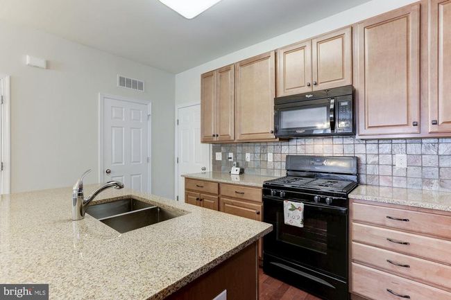 20586 Geddes Ter, Townhouse with 3 bedrooms, 3 bathrooms and null parking in ASHBURN VA | Image 17
