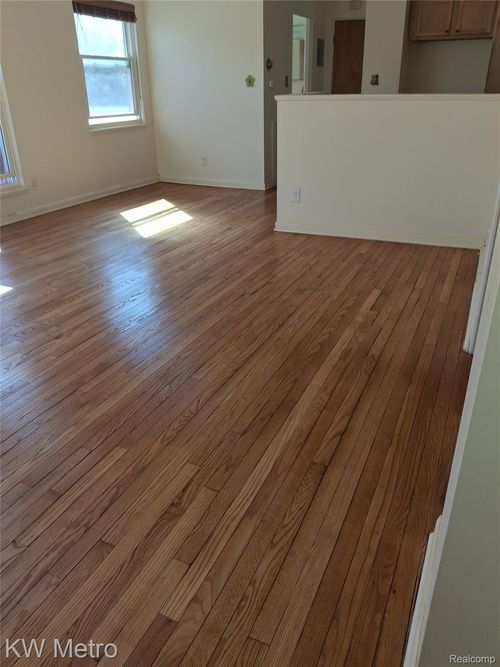 103-3180 Merrill Ave. Avenue N, Royal Oak, MI, 48073 | Card Image