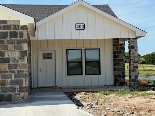 203-133 Winners Cir, Weatherford, TX, 76087-7980 | Card Image