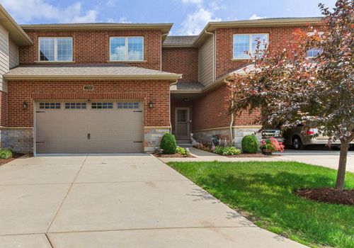 2205 Maple Hill Ct, Downers Grove, IL, 60515-4432 | Card Image