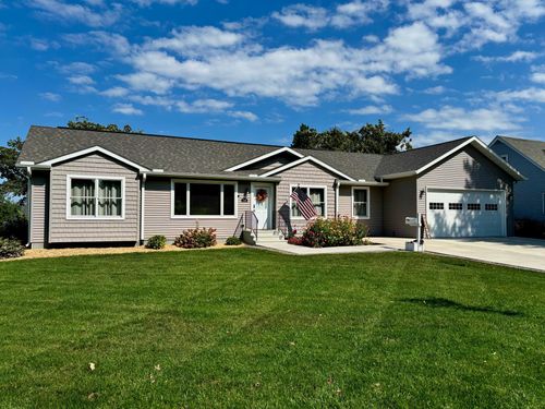 726 N Oak St, Lake City, MN, 55041-1351 | Card Image