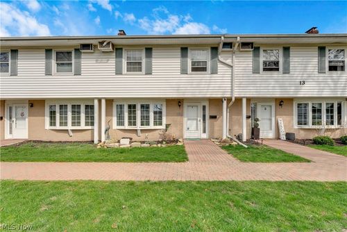 unit-2-13 Meadowlawn Dr, Mentor, OH, 44060-6232 | Card Image