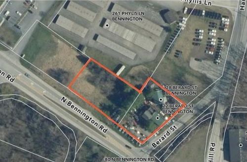 301 Northside Dr, Bennington, VT, 05201-1725 | Card Image