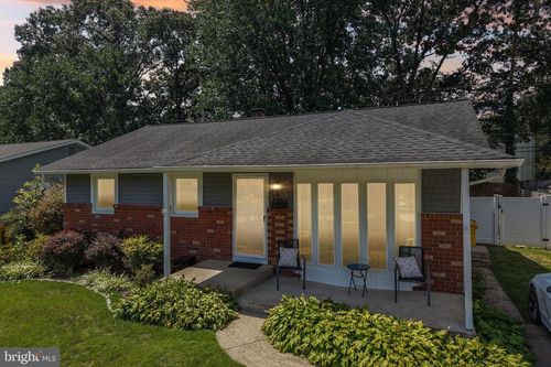 7983 Nolcrest Rd, GLEN BURNIE, MD, 21061-5201 | Card Image