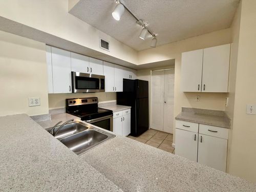 305-3840 Lyons Rd, Coconut Creek, FL, 33073-4471 | Card Image
