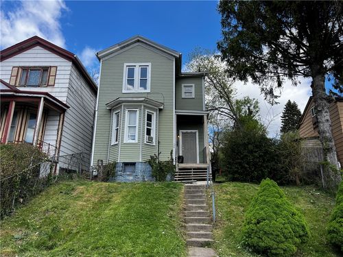 135 Jucunda St, Pittsburgh, PA, 15210-1658 | Card Image