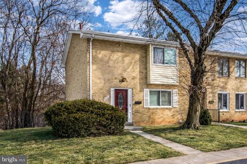 17-f-8111 Fallow Dr, GAITHERSBURG, MD, 20877-1104 | Card Image