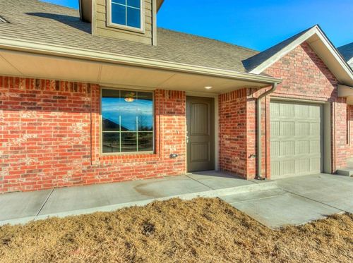 4609 Castle Bay Cv, Del City, OK, 73115-4487 | Card Image