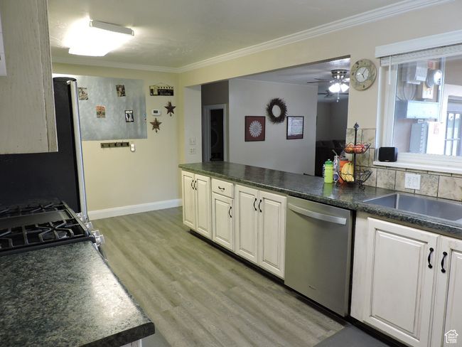Kitchen | Image 6