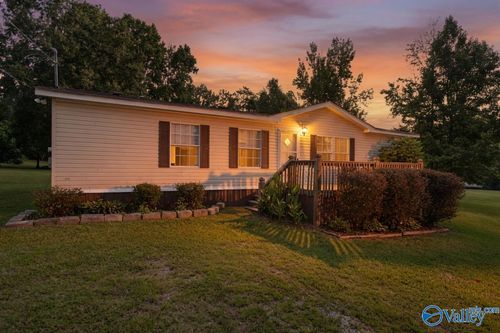 33 Ted St, Ohatchee, AL, 36271-4195 | Card Image