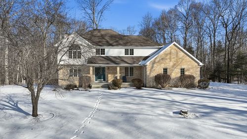 37 Wyndermere Pl, Ludlow, MA, 01056 | Card Image