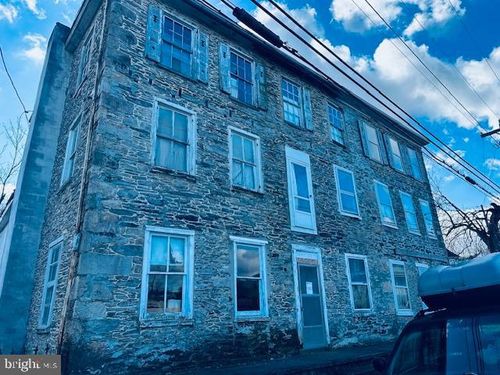 102 E Penn St, LENHARTSVILLE, PA, 19534 | Card Image