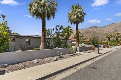675 Dinah Shore Dr, Palm Springs, CA, 92264 | Card Image