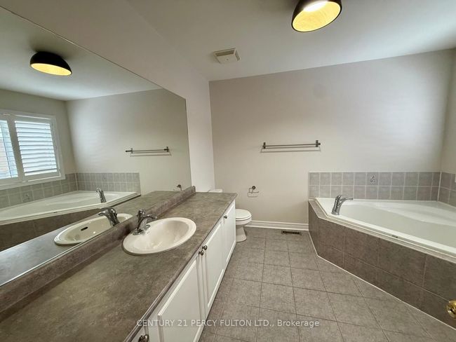 17 Ambercroft St, House other with 5 bedrooms, 4 bathrooms and 2 parking in Markham ON | Image 13