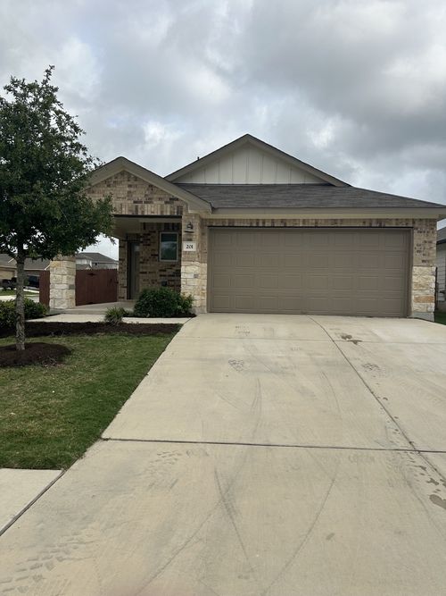 201 Longmount Cv, Liberty Hill, TX, 78642-2523 | Card Image