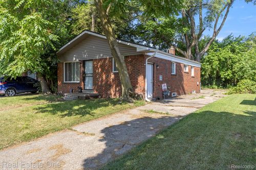 496 Lenoir Ave, River Rouge, MI, 48218-1135 | Card Image