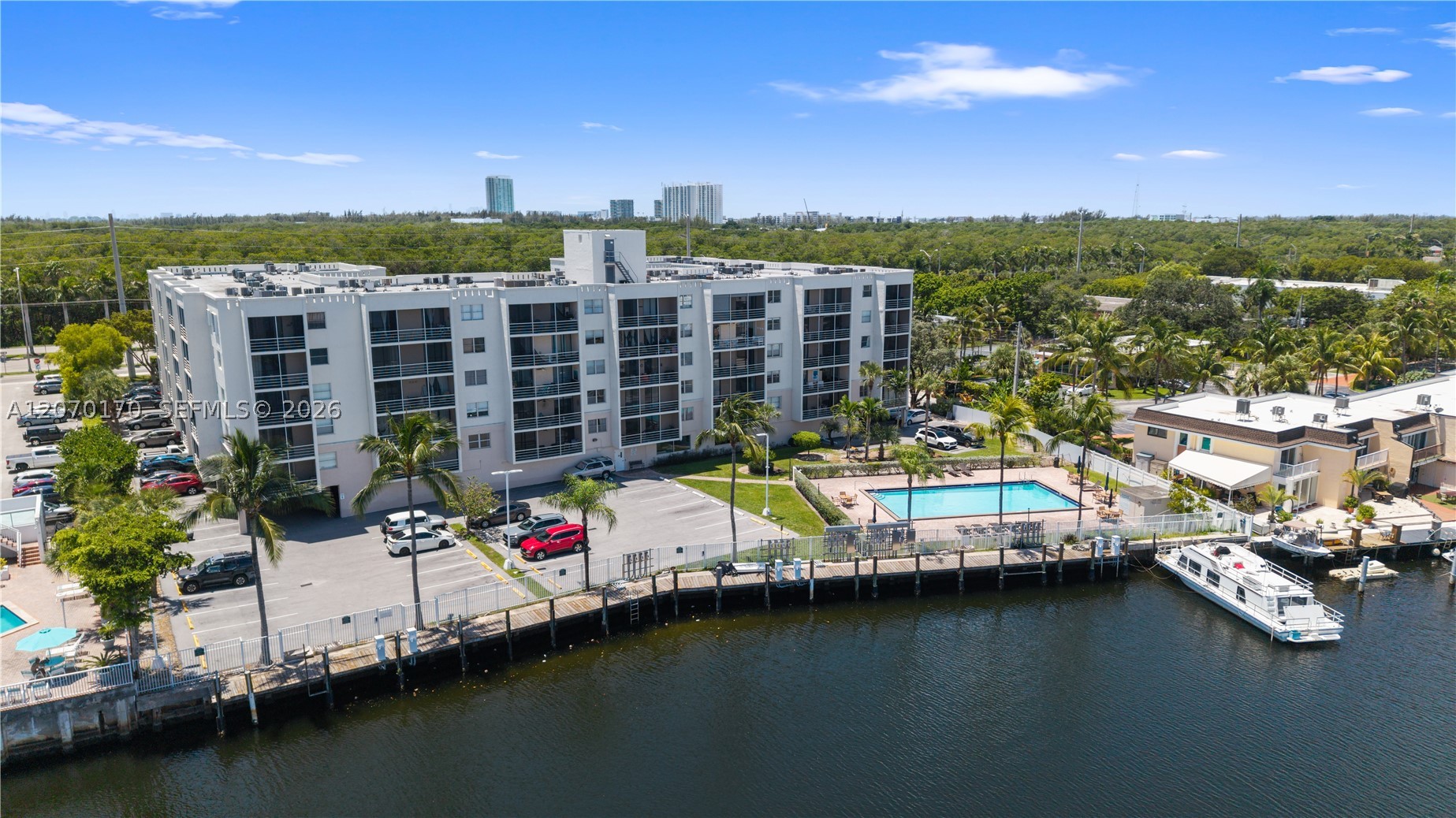 Residential in North Miami Beach 5