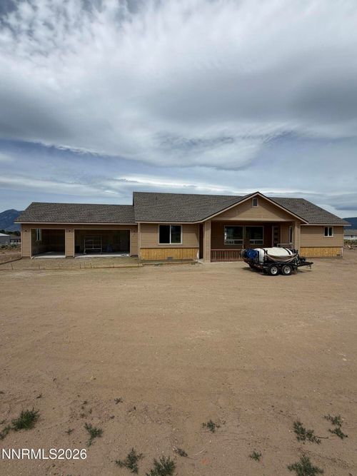 2754 E Valley Road, Minden, NV, 89423 | Card Image