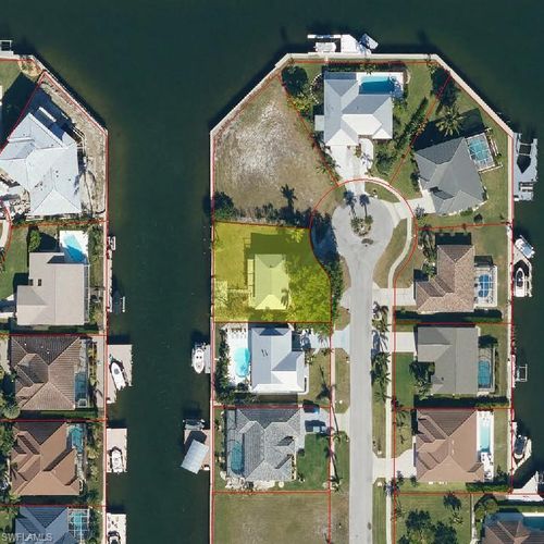 458 Capri Ct, MARCO ISLAND, FL, 34145-5063 | Card Image