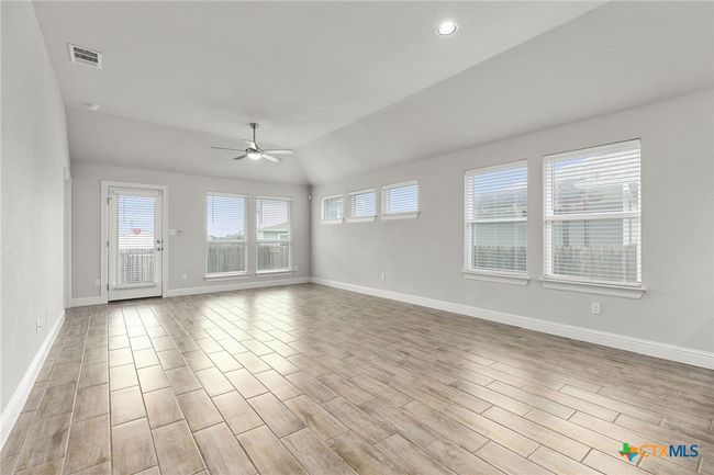 232 Gaida Loop, House other with 3 bedrooms, 2 bathrooms and null parking in Georgetown TX | Image 13