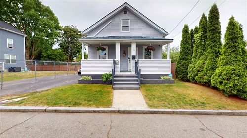 11 Swanton St, Providence, RI, 02910-1035 | Card Image