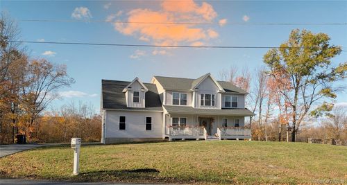 217 School House Rd, Middletown, NY, 10940-7593 | Card Image