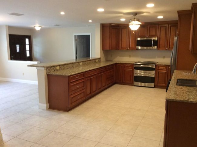 1804 E Wheeler Rd, House other with 4 bedrooms, 3 bathrooms and null parking in SEFFNER FL | Image 9