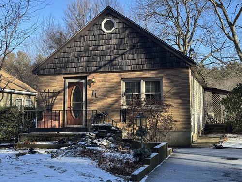 99 Leland Rd, Norfolk, MA, 02056-1222 | Card Image