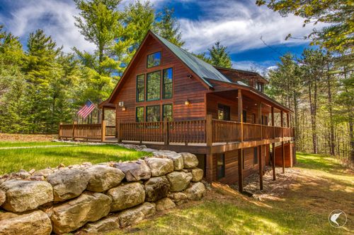 82 Fox Farm Road, Wilmington, NY, 12997 | Card Image