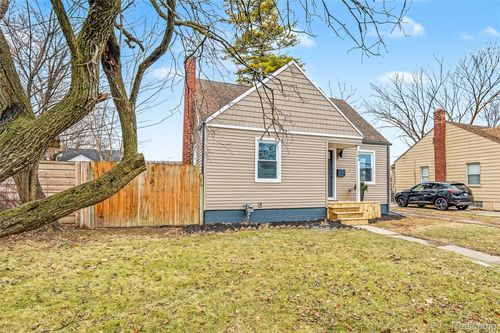 384 E Chesterfield St, Ferndale, MI, 48220-2645 | Card Image