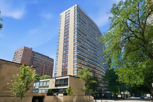 201-2930 N Sheridan Rd, Chicago, IL, 60657-6601 | Card Image