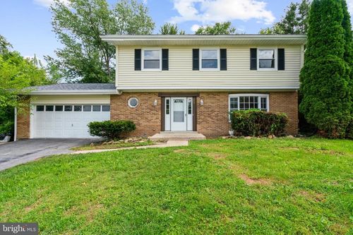 200 Glade Blvd, WALKERSVILLE, MD, 21793-8119 | Card Image