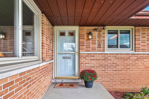 23225 Liberty St, Saint Clair Shores, MI, 48080-1505 | Card Image