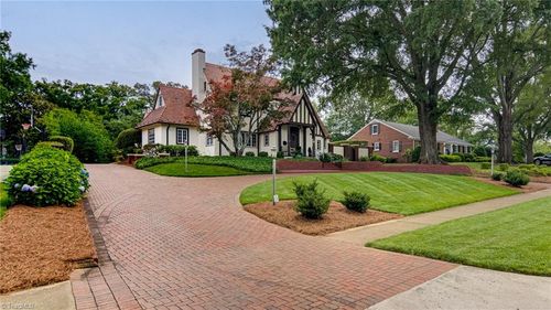 2840 Reynolds Dr, Winston-Salem, NC, 27104-1904 | Card Image