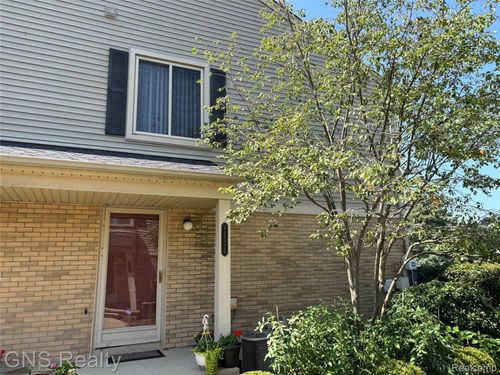 44594 Connecticut Ct, Clinton Township, MI, 48038-1074 | Card Image