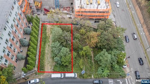 107 Old Palisade Rd, Fort Lee, NJ, 07024-7001 | Card Image