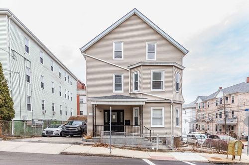 271 Mulberry St, Fall River, MA, 02721-2186 | Card Image