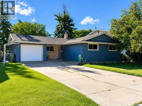 1209 Shannon Rd, Regina, SK, S4S5K9 | Card Image