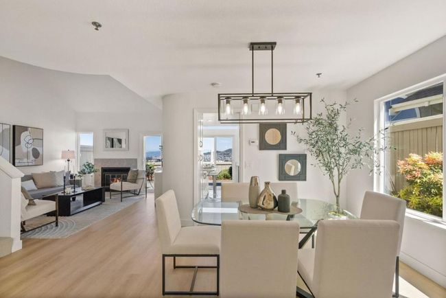 156 Treeview Dr, Townhouse with 2 bedrooms, 3 bathrooms and 2 parking in Daly City CA | Image 11