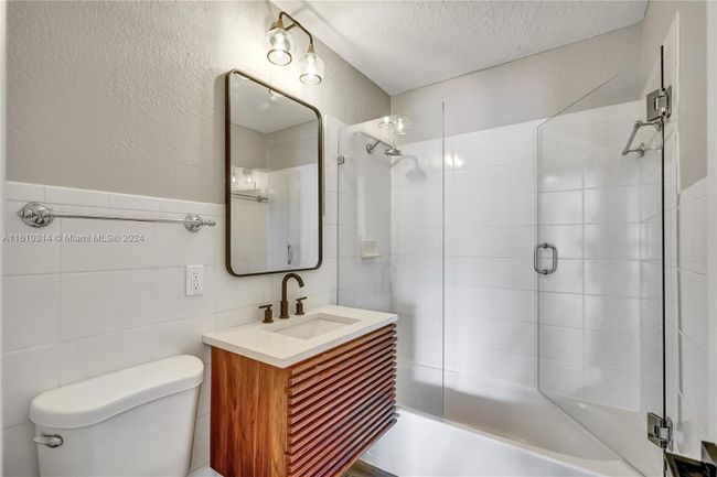 401 Wilma Cir, House other with 4 bedrooms, 3 bathrooms and null parking in Riviera Beach FL | Image 13