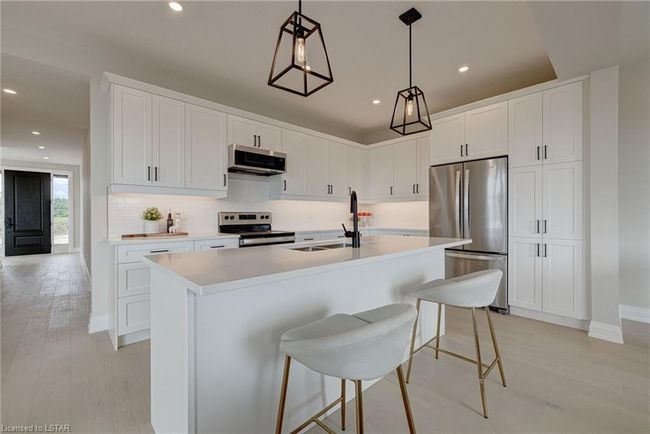 6477 Royal Magnolia Ave, House other with 3 bedrooms, 2 bathrooms and 2 parking in London ON | Image 17