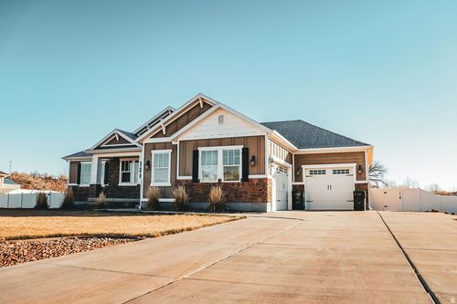 920 N 2060 W, Roosevelt, UT, 84066-3678 | Card Image