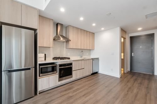 2903-10750 135a St, Surrey, BC, V3T4E2 | Card Image