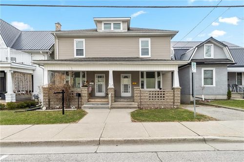 29/31 London St E, Tillsonburg, ON, N4G2K9 | Card Image