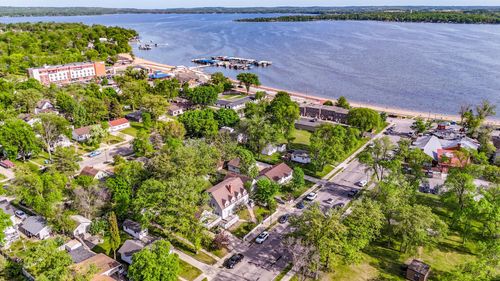 1311 Summit Ave, Detroit Lakes, MN, 56501-3803 | Card Image