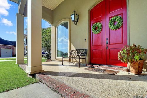15719 Parkside Ct, Baton Rouge, LA, 70817-3159 | Card Image