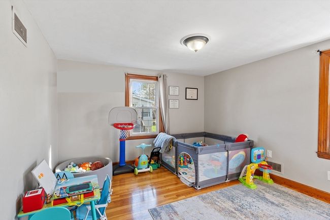 18 Glendale Ave, House other with 3 bedrooms, 2 bathrooms and 3 parking in Peabody MA | Image 11